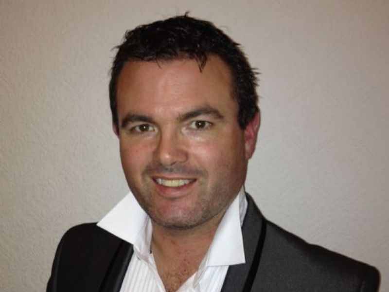 stuart j swing singer